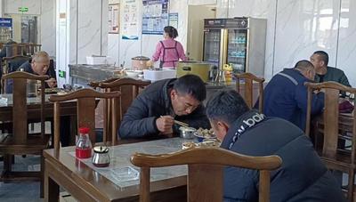 新春走基層丨戈壁深處的“司機之家”，溫暖“趕路人”~
