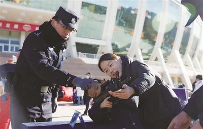 警营开放日感受别样“警”色
