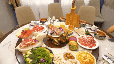 把草原的鲜 涮进春日铜锅