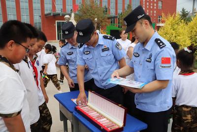 禁毒宣傳進(jìn)萬(wàn)家！  巴彥淖爾邊境管理支隊(duì)筑牢北疆“防毒墻”