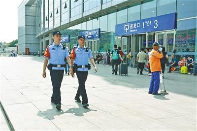 00后鐵警護航暑運初體驗
