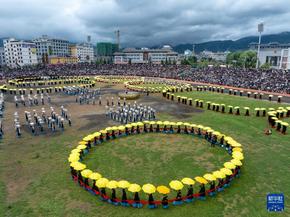 “火把原鄉(xiāng)”四川省布拖縣歡慶彝族火把節(jié)