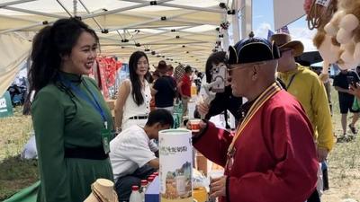 “三鄉(xiāng)一城”金字招牌閃耀草原那達慕~阿拉善好物實力圈粉