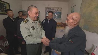 呼倫貝爾市領(lǐng)導(dǎo)走訪慰問抗戰(zhàn)老戰(zhàn)士