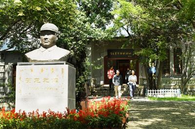 涼城縣：百年丁香見(jiàn)證，一座舊址銘刻的崢嶸歲月
