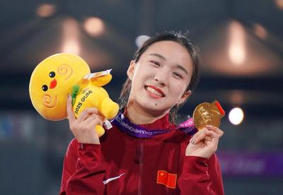 “小飛人”“小孩姐”“小偶像”——標簽背后的陳妤頡