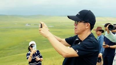 與俞敏洪隨行呼倫貝爾 在草浪里讀懂天地