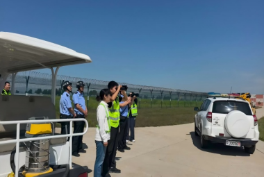 烏蘭察布機場開展無人機防范演練