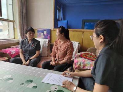 磴口縣法院隆盛合法庭：走訪人大代表   主動(dòng)接受監(jiān)督