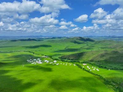 扎魯特山地草原如詩如畫