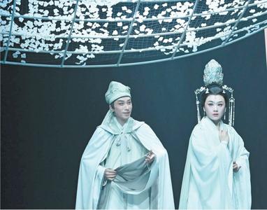 《大展鴻圖》背后，“粵劇戲?qū)殹备项^
