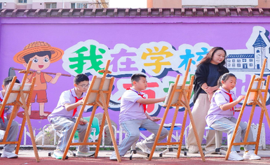 打卡德育網(wǎng)紅墻