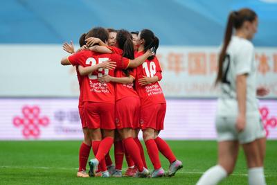国际大体联足球世界杯：上体大女足夺得冠军