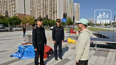 维护城市秩序 赛罕区城管局不停歇