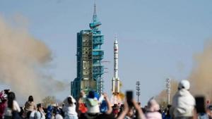 阿拉善盟额济纳：最好牧场为航天 大漠深处写忠诚