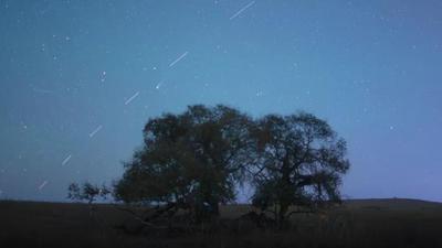 呼伦贝尔夜空惊现千年罕见彗星
