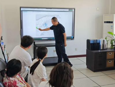 巴彥淖爾機(jī)場(chǎng)氣象臺(tái)開展冬春換季專項(xiàng)業(yè)務(wù)培訓(xùn)