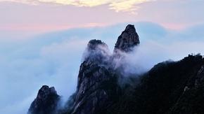 九華云涌繪丹青