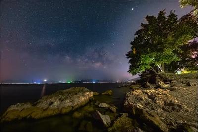 分享美景！延時(shí)攝影看云南撫仙湖璀璨星空