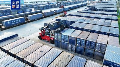 中老鐵路運(yùn)輸貨物突破7000萬噸