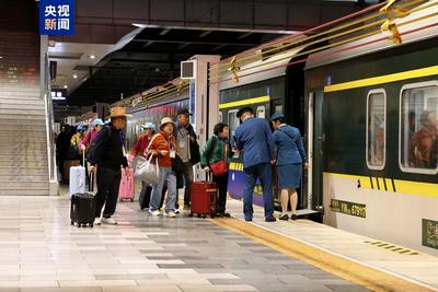 便捷實惠新體驗 中老鐵路開行普惠型國際旅游列車