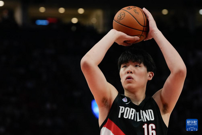 篮球——杨瀚森迎来NBA常规赛首秀