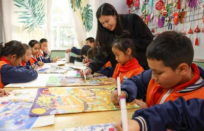 繪就“同心圓” 這所新疆小學(xué)從足球做起