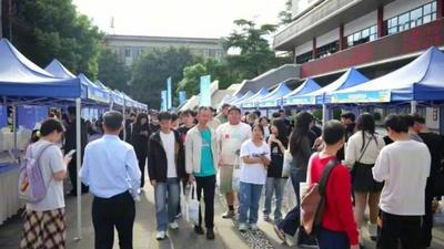 以滿滿誠意鏈接青春力量！阿拉善盟走進(jìn)四川大學(xué)廣納英才