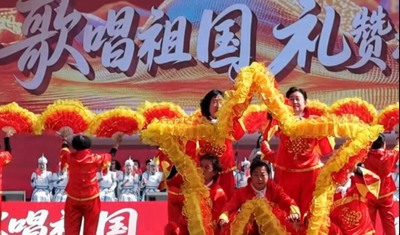 土左旗“歌唱祖国 礼赞北疆”大型群众性合唱演唱会开唱