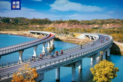 前三季度我國新改建農(nóng)村公路7.5萬公里