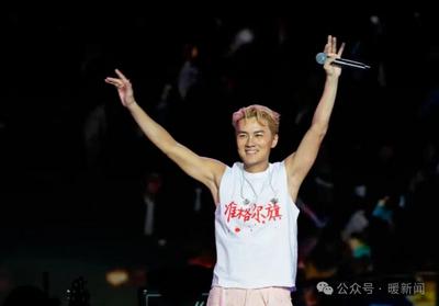 吳克群現(xiàn)身鄂爾多斯，當(dāng)場(chǎng)捐了10萬！原因讓人點(diǎn)贊！