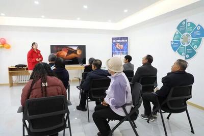 火到了上海進(jìn)博會！興安盟銀發(fā)生活館驚艷亮相第八屆虹橋國際經(jīng)濟(jì)論壇