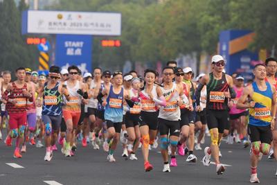 杭州馬拉松驚現(xiàn)毫秒決勝