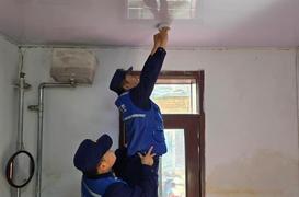 赤峰消防为孤寡老人免费安装1000个烟感报警器