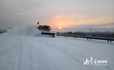 戰(zhàn)風(fēng)雪 護(hù)通途