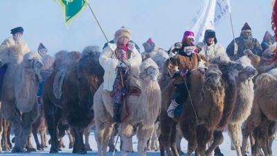 選對一件蒙古袍，做朋友圈最靚的“風(fēng)雪之子”
