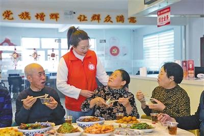 一餐熱飯盛滿“民生幸福”