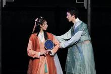 ?國家話劇院話劇《牡丹亭上三生路》展現生命覺醒