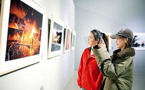 定格最美“火焰藍” 　　  