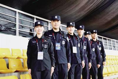 王明杰：以青春之軀護萬家平安的“拆彈玫瑰”