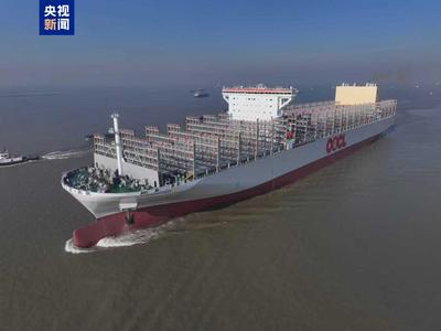 “巨無霸”出江！超大型集裝箱船在江蘇南通試航