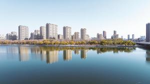 昆河如鏡映鹿城