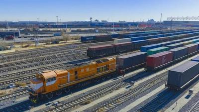 二連鐵路口岸中歐班列年內(nèi)通行量首超3500列