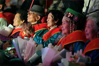 全景呈現(xiàn)巡演碩果！烏蘭牧騎巡演60周年展示演出精彩上演