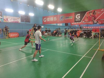 以球會友展風采