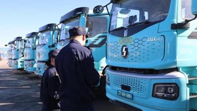 綠色動能+高效通道！策克口岸跨境運(yùn)輸實(shí)現(xiàn)新突破