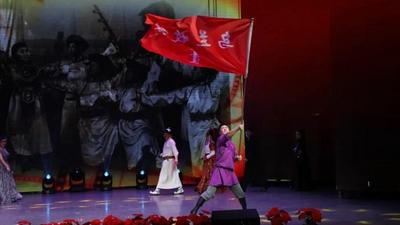 家門口的文化盛宴！烏蘭牧騎把草原風(fēng)情唱進(jìn)群眾心里