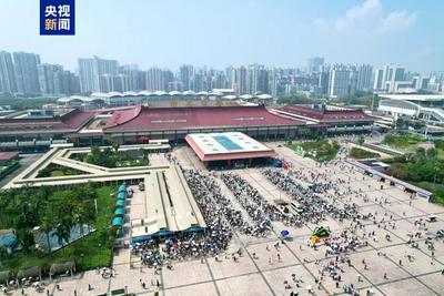 拱北口岸智能快捷通道一年來查驗旅客超2500萬人次