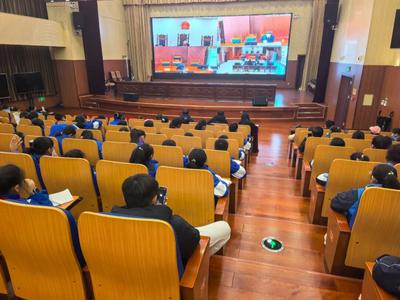 弘揚(yáng)憲法精神 守護(hù)青春成長(zhǎng)