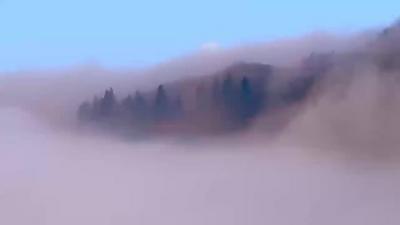 美若仙境！重慶粉色云瀑上的月亮太浪漫了